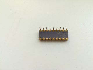 Intel C8008 8008 rare Vintage CPU,  date 7649 GOLD 2