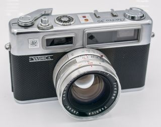 Rare E.  P.  Army Px - 1st Model - Yashica Electro 35 35mm Film Rangefinder Camera