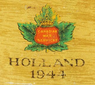Rare WW2 Canadian War Services Holland 1944 Metal tin maple leaf Netherlands 2